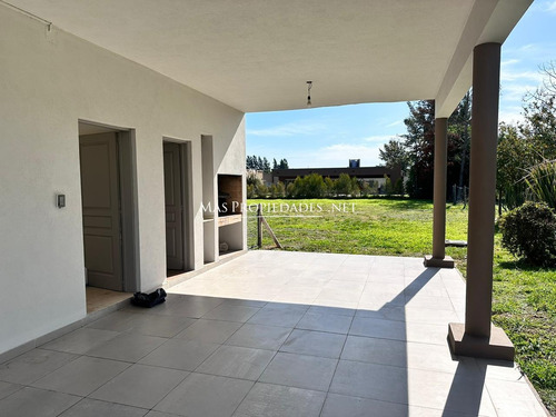 Casa En Venta En Canning Malibu 4 Ambientes