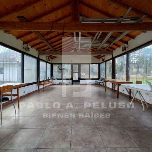 Quinta Con Quincho Y Piscina, Casa 4 Ambientes Y Casa De Caseros. Pontevedra, Merlo. Zona Oeste. Buenos Aires