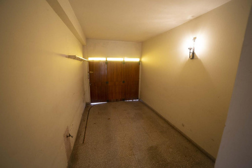 Amplia Casa En Venta En El Centro De Mercedes