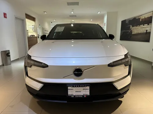 Volvo Ex30 2025