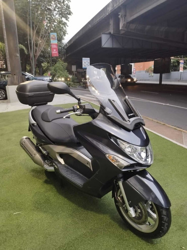 Imagen 3 de 8 de Kymco Xciting-500 C.c 2007
