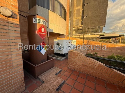 Fredxia Castillo Alquila Espectacular Apartamento Amoblado, Conectado A Planta Eletrica En Nueva Segovia, Barquisimeto # 25-13261