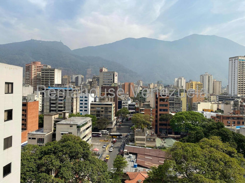 Venta De Apartamento Bello Monte 97m2 2h 3b 2p