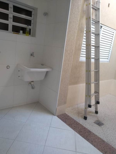 Casa Térrea Com 3 Dormitórios No Santa Paula Jacarei - Cs-1534