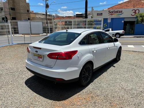 Focus Sedan 2.0 Titanium Sedan 16v Flex 4p Powershift