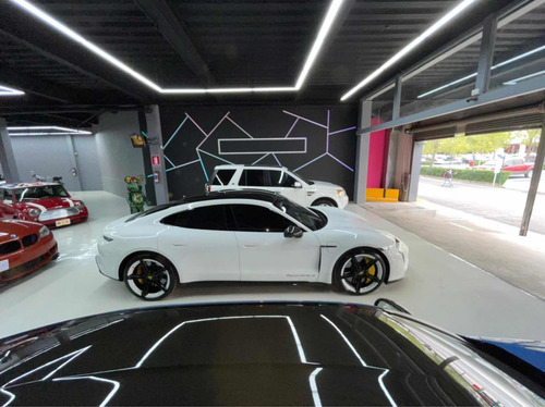 Imagen 12 de 15 de Porsche Taycan Turbo S Taycan Turbo S