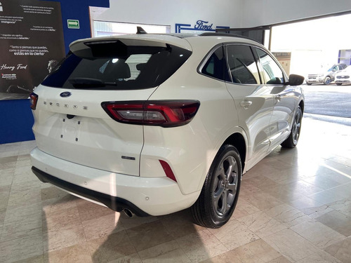 Ford Escape 198 St-line select 5p At