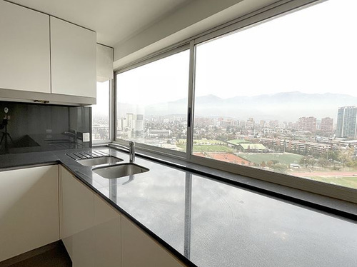 Departamento Full Remodelado En Venta En Vitacura / Vistas