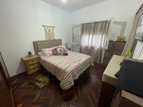 Imagen 3 de 11 de 2 Dormitorios Con Renta En Cordón Macari Vende
