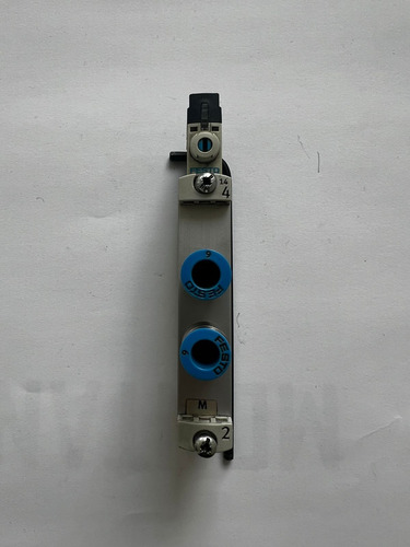 Valvula Neumatica Selenoide Vuvg-l14-m52-at-g18-1p3 Festo (Usado)