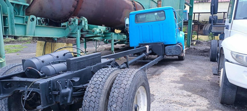Imagen 2 de 6 de Camion International Año 2001 4700