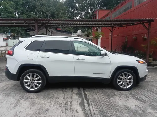 Jeep Cherokee 2.4 Limited Mt