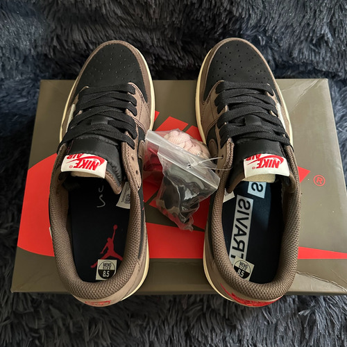 Air Jordan 1 Low Travis Scott Mocha 40 (Usado)