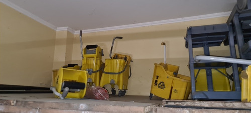 Imagem 1 de 5 de Lote De Equipamentos De Limpeza