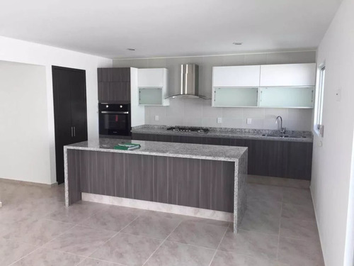 Imagen 4 de 14 de Se Vende Preciosa Residencia En Zibatá, 4 Recamaras, Una En