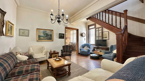 Venta Casa 4 Dormitorios Atahualpa Con Cochera