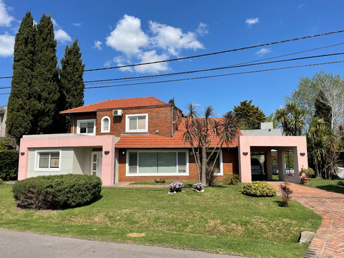 Solo Febrero Disponible - Hermosa Casa En Alquiler Temporal Country Banco Provincia Sobre 2 Lotes -