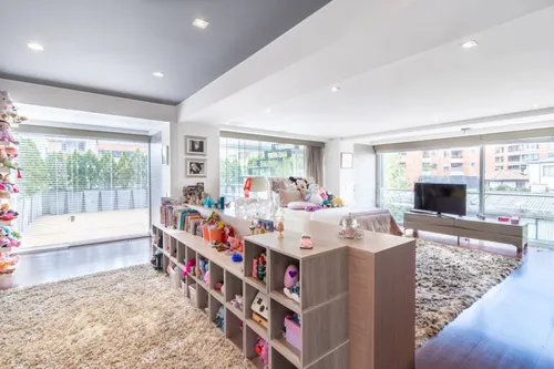 Casa En Arriendo/venta En Los Rosales. Cod A12449