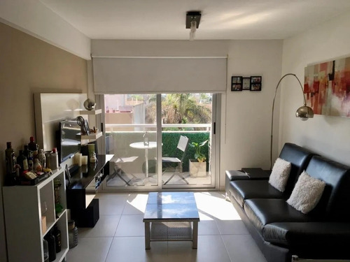 Imagen 8 de 19 de Departamento En Venta, Castelar, Con Cochera, Seguridad 24hs