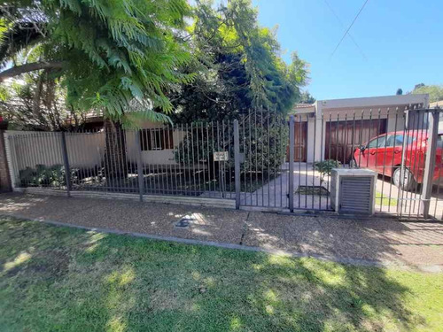 Imagen 2 de 14 de Casa En Venta En Ituzaingo Norte