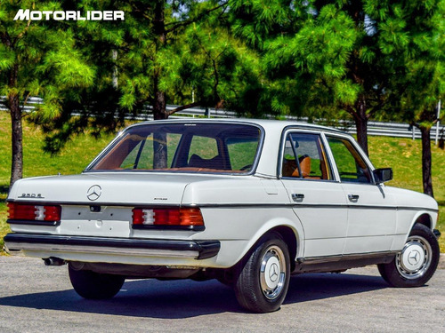 Imagen 5 de 25 de Mercedes-benz 250s | Permuta / Financia