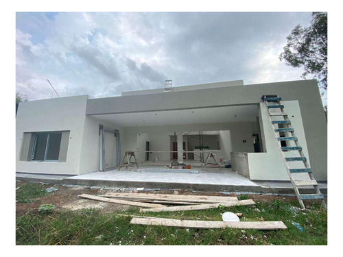 Imagen 20 de 23 de Casa En Construcción Venta -3 Dormitorios-3 Baños - 1267mts2 Totales- Club Miralagos