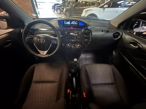 Toyota Etios 1.5 Sedan X