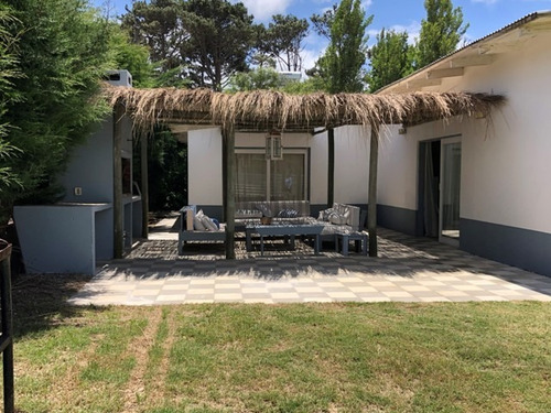 Casa En Alquiler De 2 Dormitorios En La Juanita