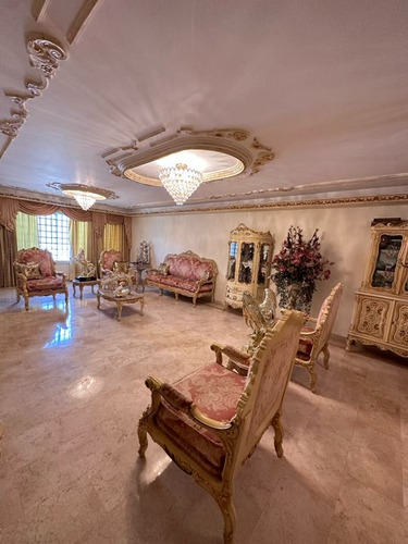 Casa En Venta 570 M2 - Urb. Macaracuay