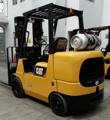 Imagen 4 de 8 de Montacargas 4 Toneladas Caterpillar Gas Lp, Oferta