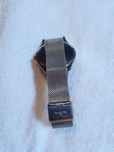 Reloj Qyq Impecable Pilas Nuevas Gris Amarillo Negro (Usado)