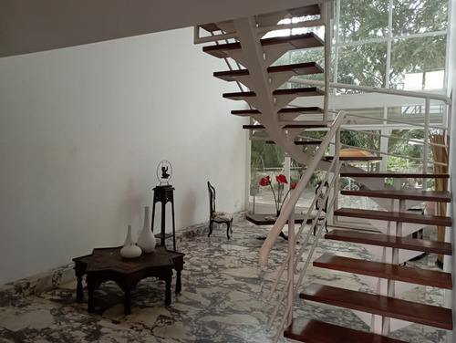 Venta Quinta En La Urb. Bosque De La Lagunita. El Hatillo. Milthonhouse53