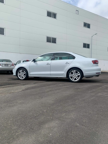 Imagen 7 de 15 de Volkswagen Jetta 2018 2.5 Sportline Tiptronic At