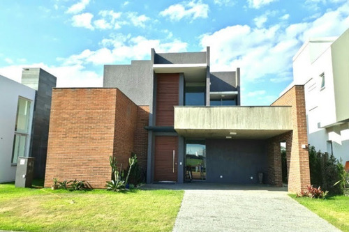 Imagem 2 de 26 de Casa À Venda Em Xangri-lá - Ca01116 - 68094368