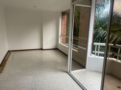 Apartamento En Arriendo En Medellín Sector Laureles