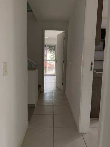Casa De Condomínio À Venda Na Estrada Pau-ferro, Freguesia, Rio De Janeiro - Rj - Liv-4781