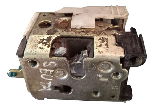 Fechadura Porta Celta Dianteira 4 Portas Lado Motorista