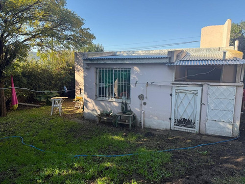 Casa Modesta En Plena Av San Martin