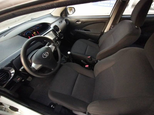 Imagem 13 de 13 de Toyota Etios X 1.3 16v