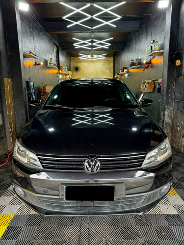 Volkswagen Jetta 2.0 Tsi Highline 4p 211 hp