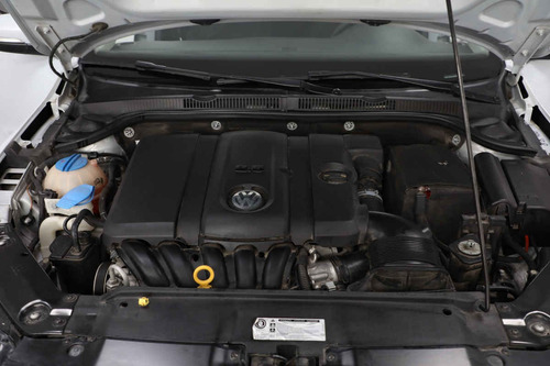 Imagen 13 de 15 de Volkswagen Jetta 2017 4p Trendline L5/2.5 Man
