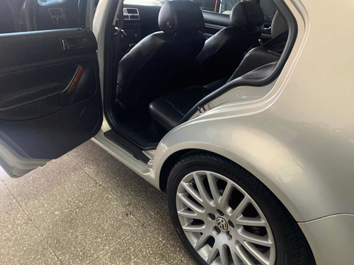 Volkswagen Bora 1.8 Highline T Tiptronic Cuero 2011