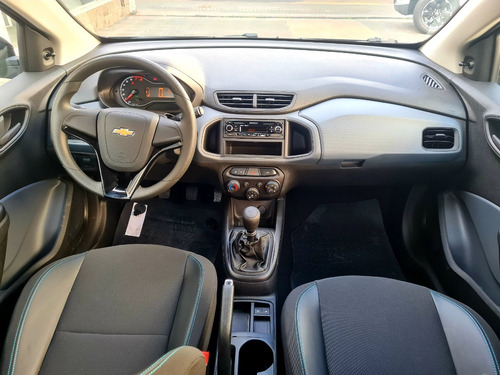 Imagen 20 de 22 de Nuevo Chevrolet Onix Joy 2023 Black 0km Color Smt6