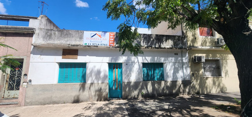 Estupenda Casa En Lote Propio Ideal Edificacion 5 Pisos De 110m2