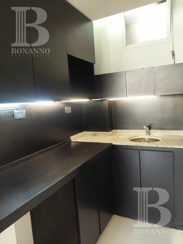 Venta Impecable Departamento 4 Amb En Maipu Y Viamonte