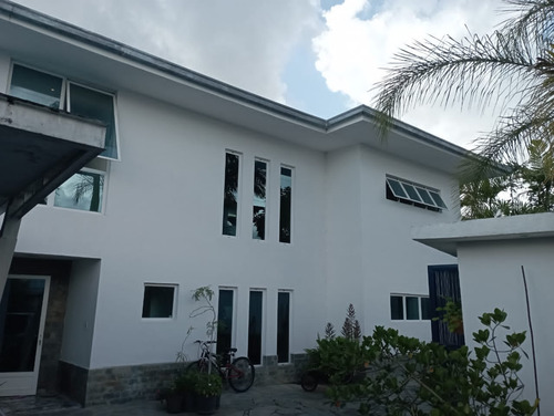 Venta Quinta En La Urb. Bosque De La Lagunita. El Hatillo. Milthonhouse53