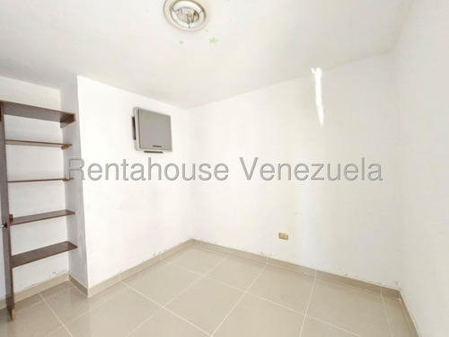 Apartamento En Venta Base Aragua Maracay Con Pozo De Agua Piscina Piso Medio Vigilancia Kg:25-12193