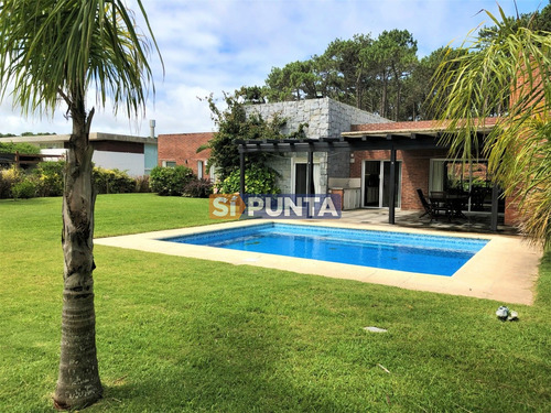 Casa, 3 Dorm + Dep De Servicio, Rincón Del Indio, Playa Brava, Punta Del Este, Alquiler