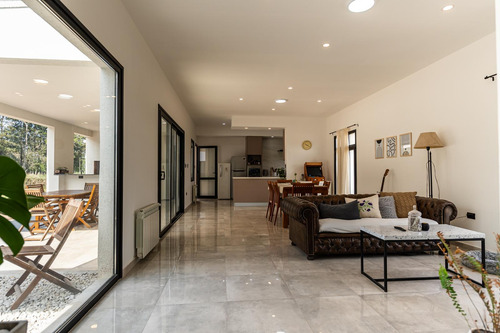 Casa A La Venta En La Asuncion Club De Campo Uf 216