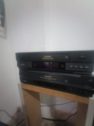 Imagen 2 de 4 de Televisor 32 Toshiba+vhs Toshiba+ Peliculas Infantiles Vhs